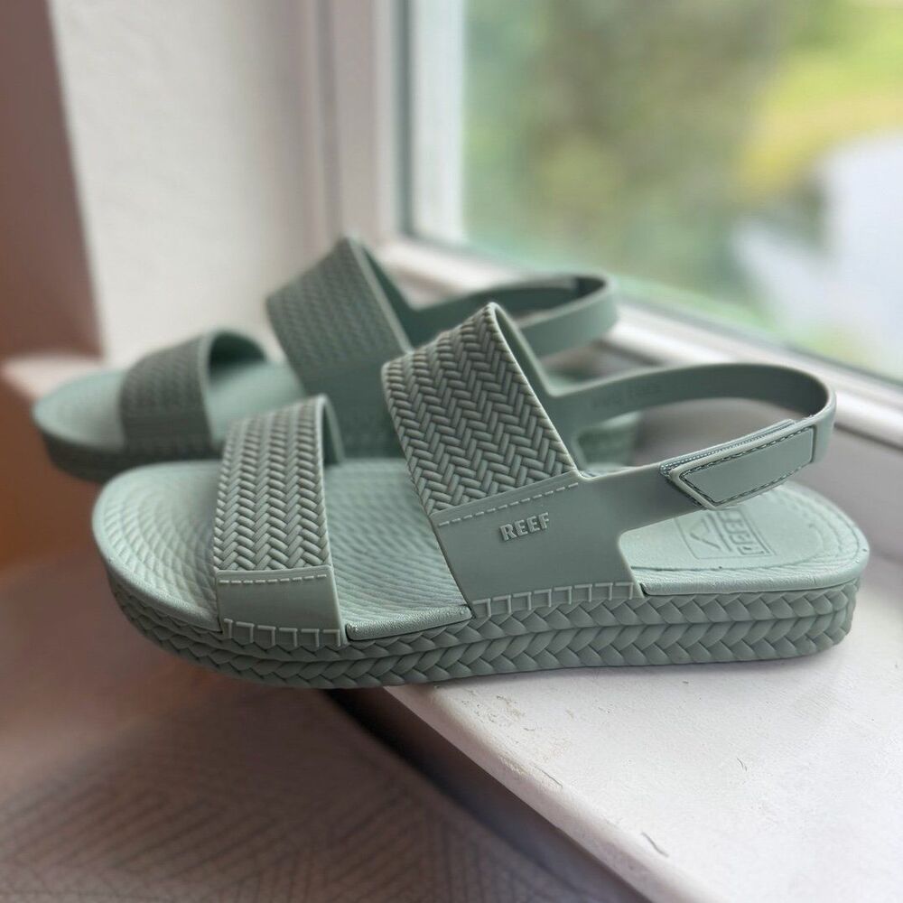 REEF Women’s Water Vista Sandals in Frosty Sage Green Size 7